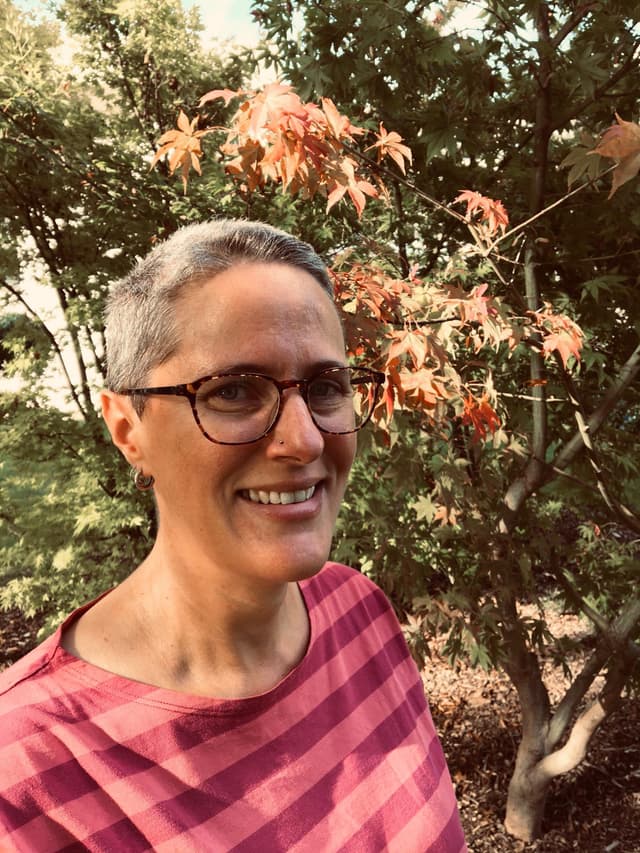 Laura J. photo.